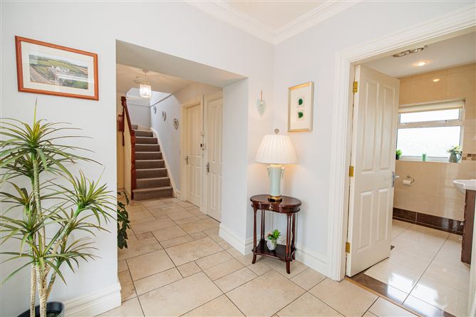 https://photos-a.propertyimages.ie/media/1/8/4/5015481/01bb1a32-acbd-4dd4-b799-f74498883988_l.jpg