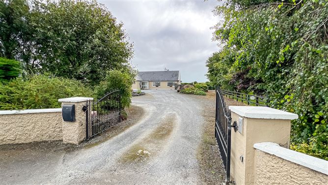 https://photos-a.propertyimages.ie/media/1/8/4/5015481/01bb1a32-acbd-4dd4-b799-f74498883988_l.jpg