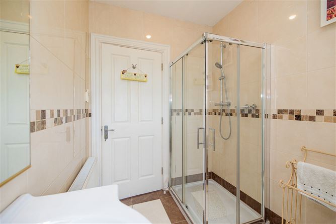https://photos-a.propertyimages.ie/media/1/8/4/5015481/01bb1a32-acbd-4dd4-b799-f74498883988_l.jpg