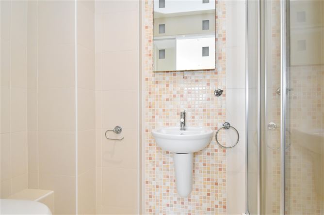 26 Cuirt Seoige, Bohermore, Galway