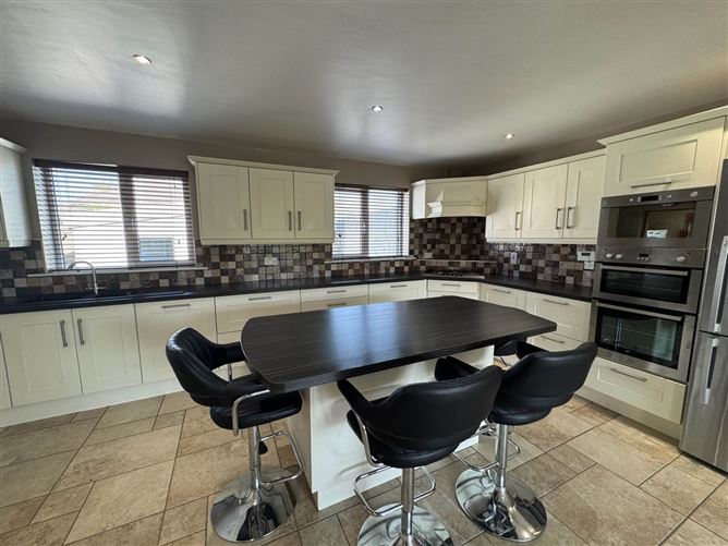 17 Comeragh Drive, Clonmel, County Tipperary