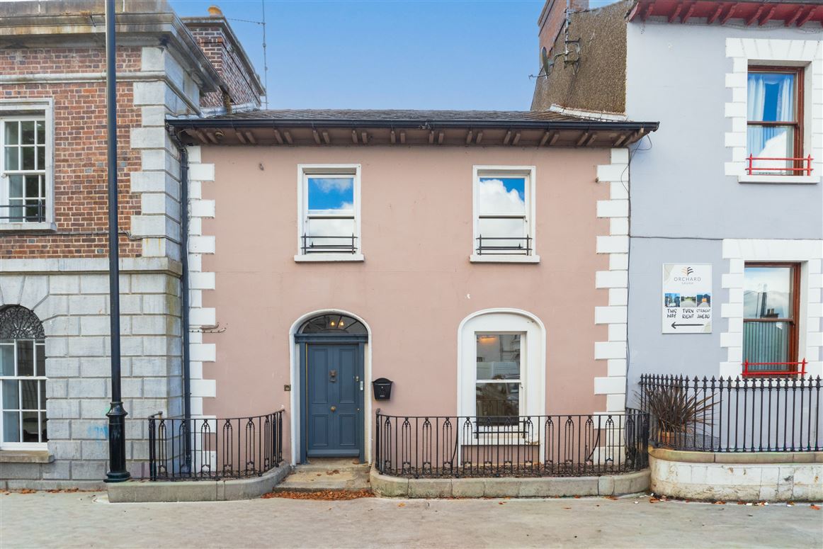 6 Market Square, Castleblayney, Monaghan