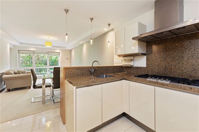 43 Shrewsbury Square, Sandymount Avenue, Ballsbridge, Dublin 4
