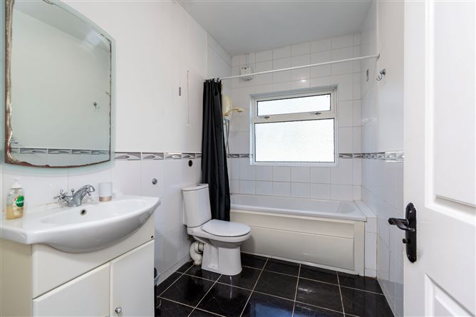 Avalon, Park, Wexford Town, Wexford