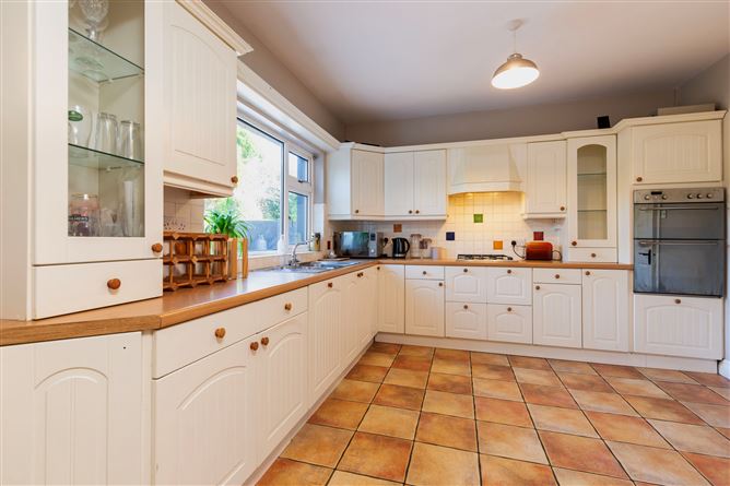 Avalon, Park, Wexford Town, Wexford