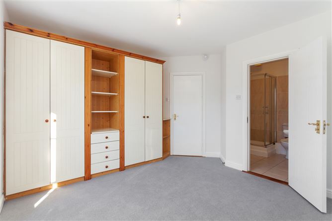 31 Seamount, Booterstown, Co. Dublin
