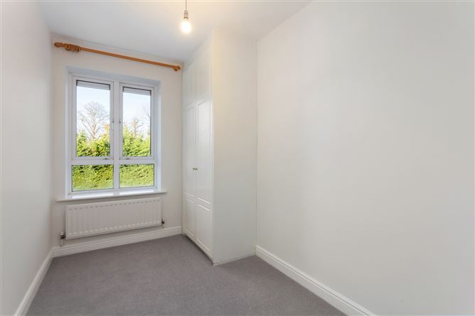 31 Seamount, Booterstown, Co. Dublin