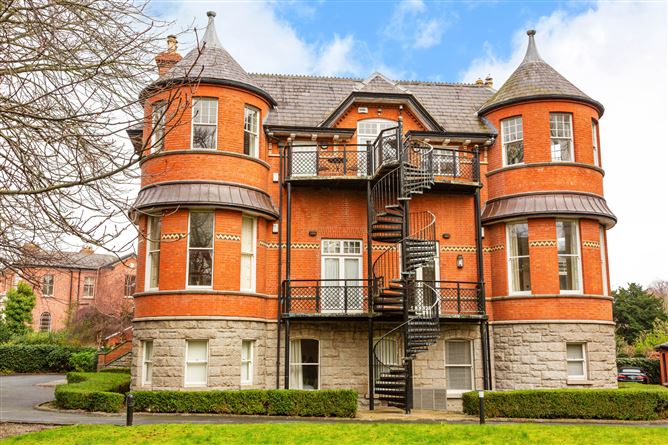 10/11 Raglan Court, Raglan Road, Dublin 4