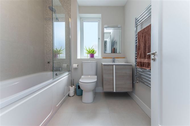 31 An Fuaran, Oranmore, Galway