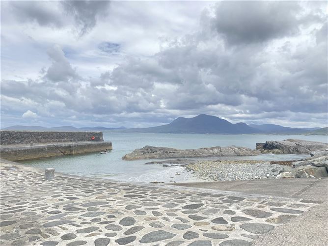 1 The Coastguard, Tully, Renvyle, Connemara, Co.Galway