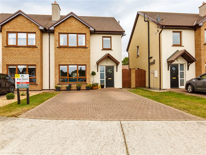 Main image for 33 Monksfield, Abbeyside, Dungarvan, Waterford