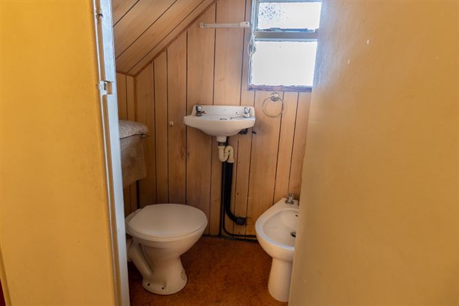 98 Earlwood Estate, The Lough, Cork City