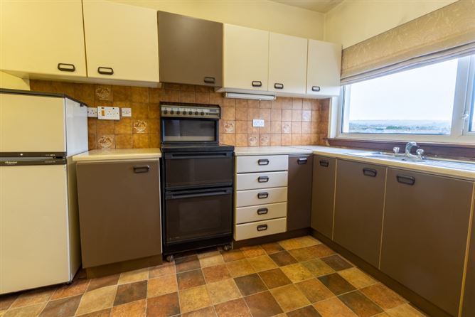 98 Earlwood Estate, The Lough, Cork City