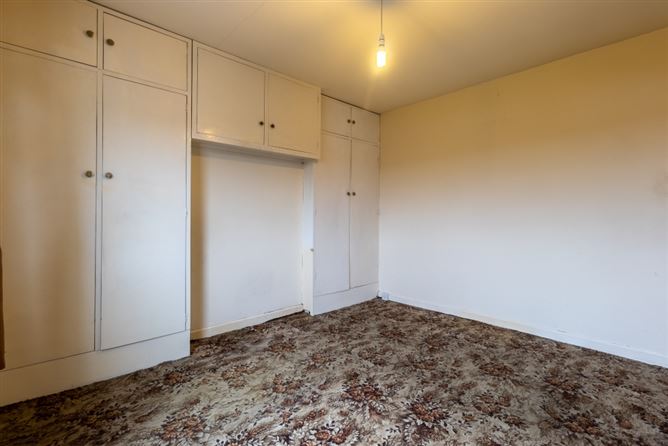 98 Earlwood Estate, The Lough, Cork City
