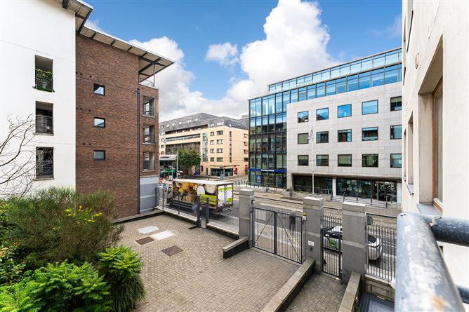 13 Malton House, Custom House Square Mayor Street Lower, DUBLIN 1