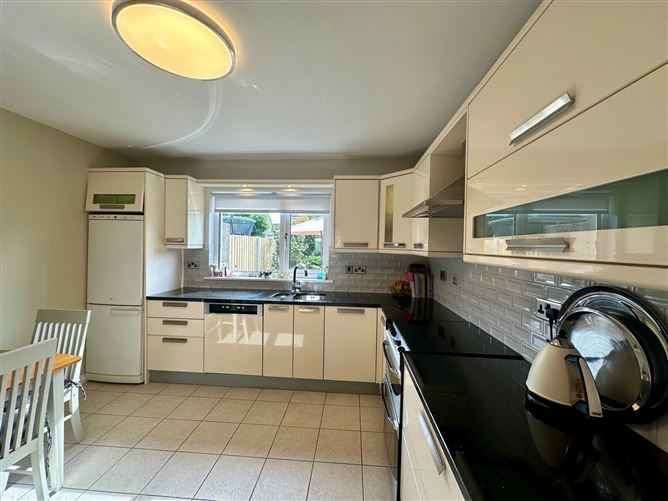 38 Brookwood Lawns, Red Barns Road , Dundalk, Louth