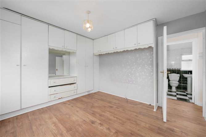 138 Mellowes Avenue, Finglas, Dublin 11.