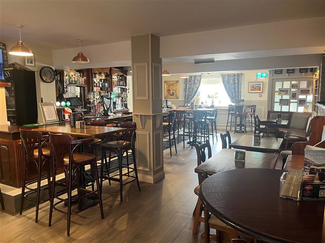 Monivea Village, Monivea, Co.Galway