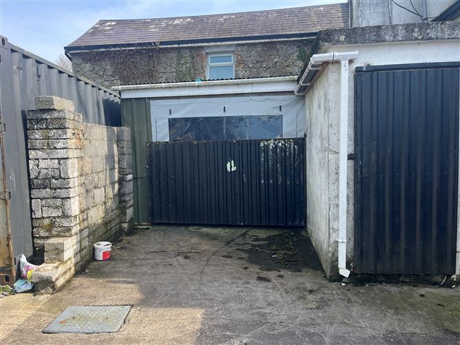 Monivea Village, Monivea, Co.Galway