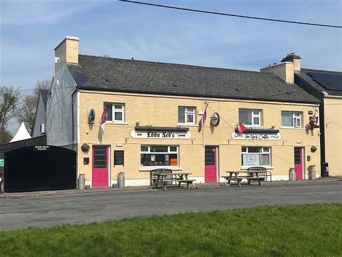 Monivea Village, Monivea, Co.Galway