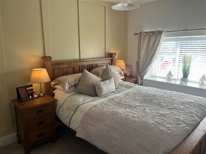 Monivea Village, Monivea, Co.Galway