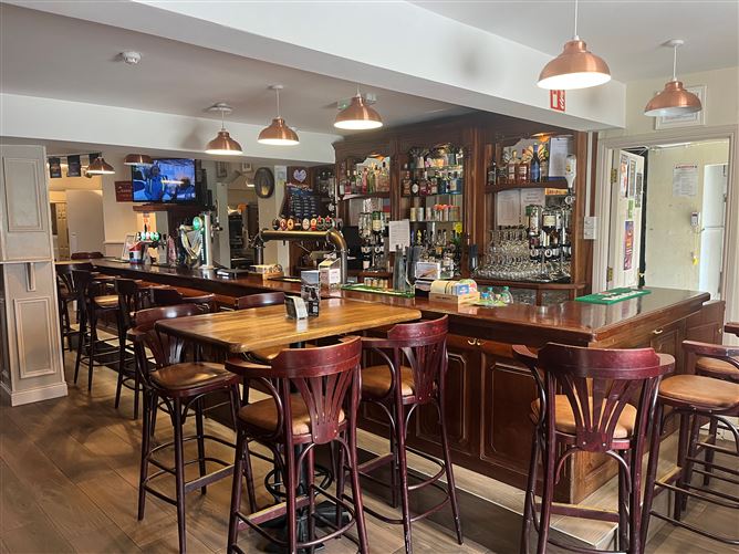 Monivea Village, Monivea, Co.Galway