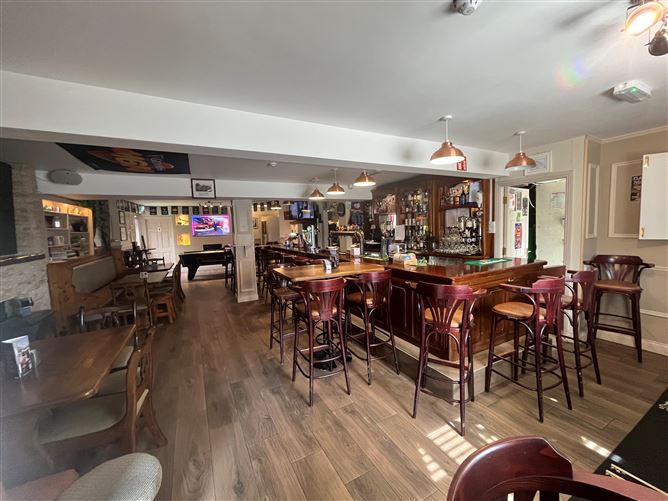 Monivea Village, Monivea, Co.Galway