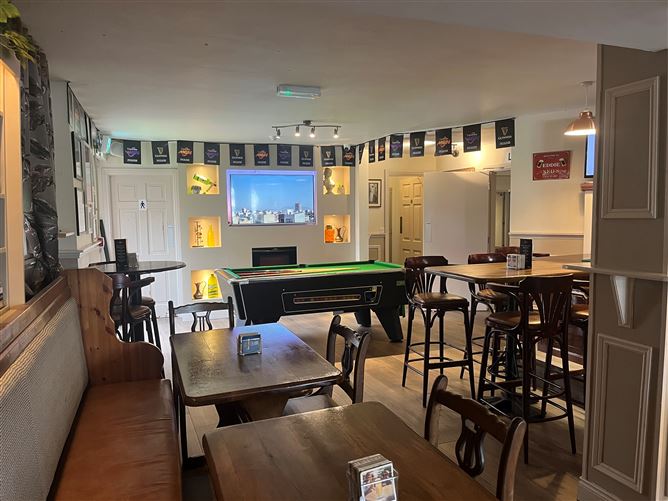 Monivea Village, Monivea, Co.Galway