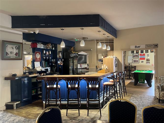 Monivea Village, Monivea, Co.Galway