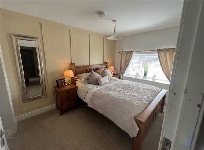 Monivea Village, Monivea, Co.Galway