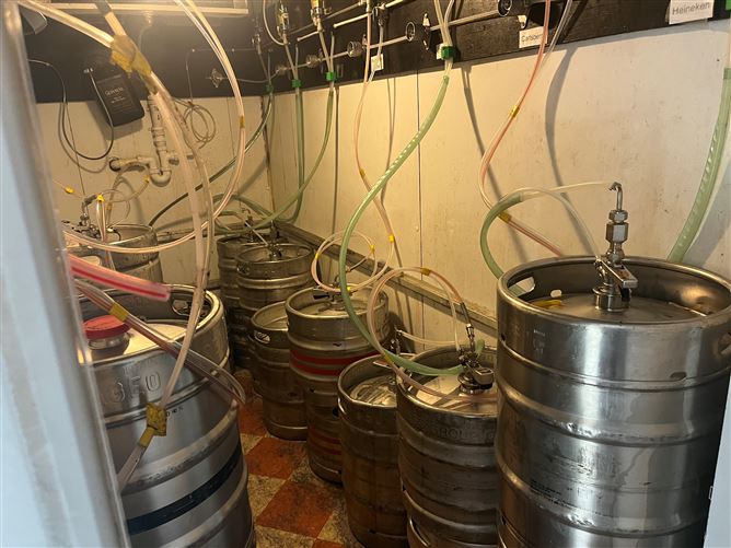 Monivea Village, Monivea, Co.Galway