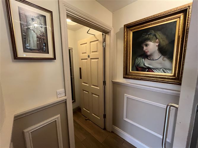 Monivea Village, Monivea, Co.Galway