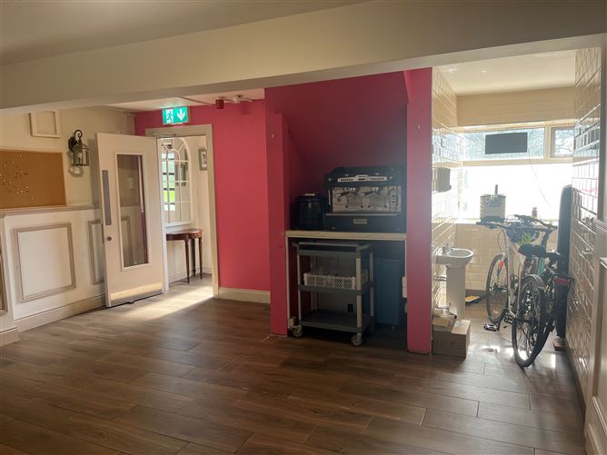 Monivea Village, Monivea, Co.Galway