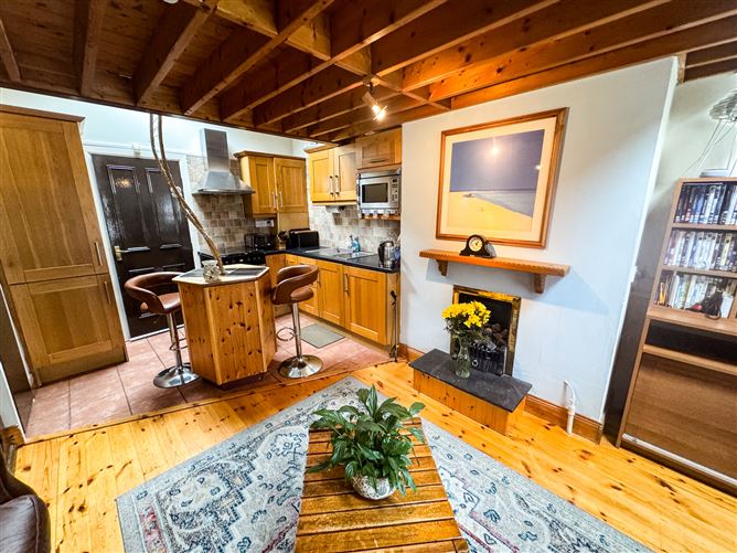 10 Coldwell Street, Glasthule, County Dublin