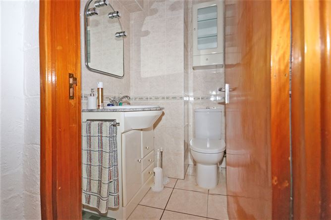 16 Tullyglass Hill, Shannon, Co. Clare