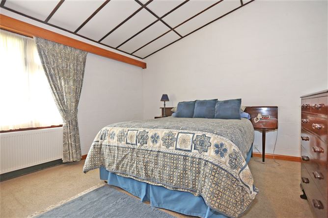 16 Tullyglass Hill, Shannon, Co. Clare