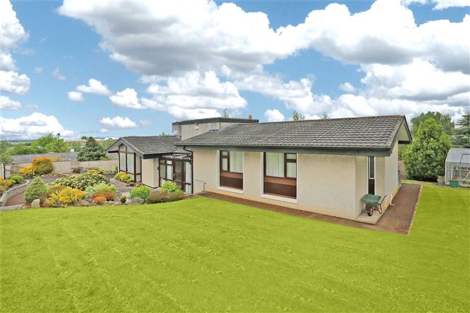 Main image for 16 Tullyglass Hill,Shannon,Co Clare,V14 YE86