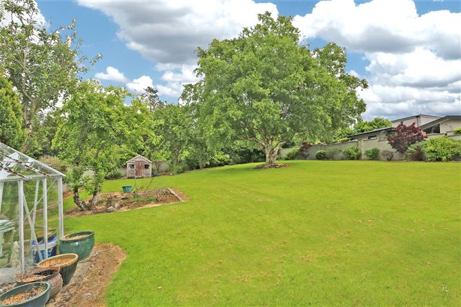 16 Tullyglass Hill, Shannon, Co. Clare