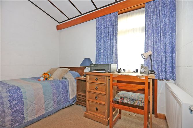 16 Tullyglass Hill, Shannon, Co. Clare