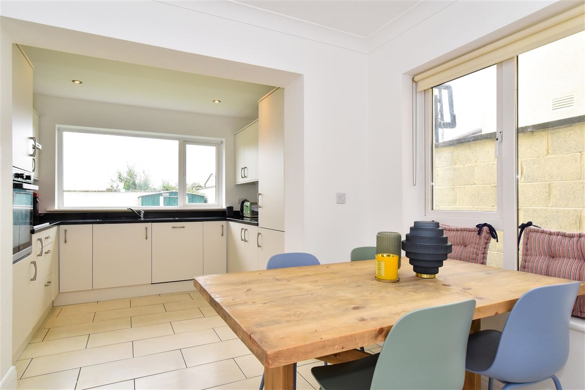 36 Cuirt Na hAbhainn, Claregalway, Galway 36 Cuirt Na hAbhainn, Claregalway, Galway