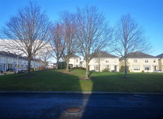 9 Orangrove, Oranmore, Galway