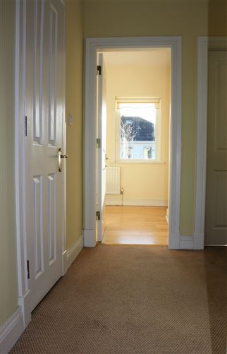 9 Orangrove, Oranmore, Galway