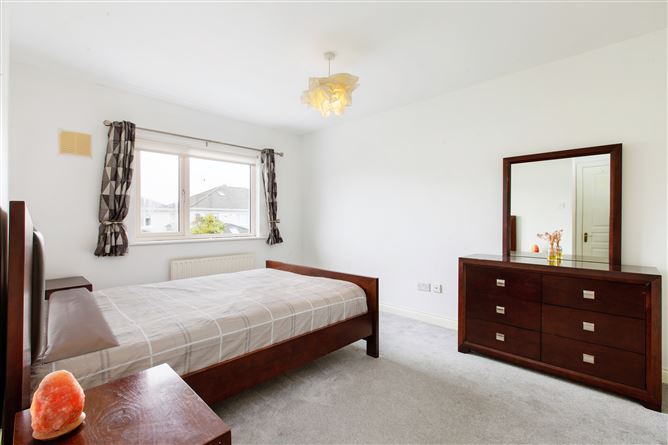 25 Riverwood Crescent, Castleknock, Dublin 15