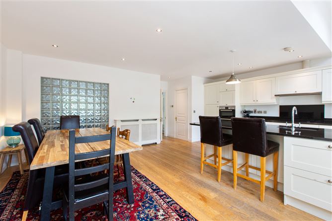 25 Riverwood Crescent, Castleknock, Dublin 15