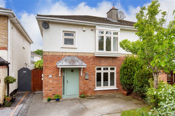 25 Riverwood Crescent, Castleknock, Dublin 15