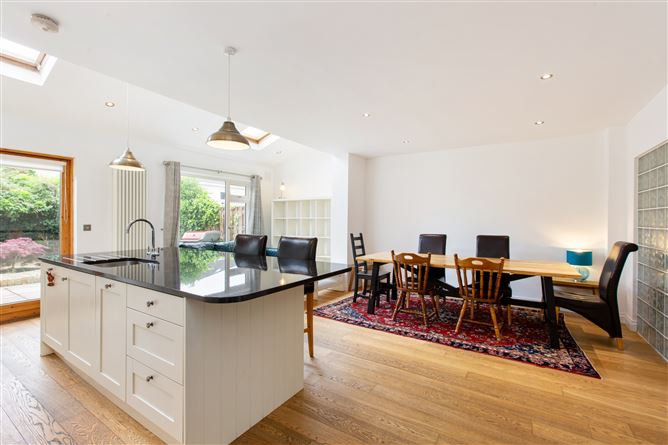 25 Riverwood Crescent, Castleknock, Dublin 15