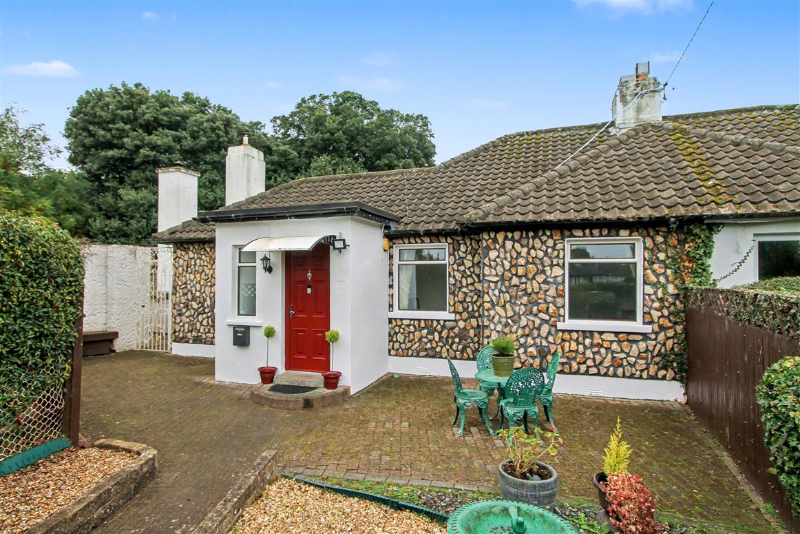 15 St Vincents Park, Blackrock,   County Dublin