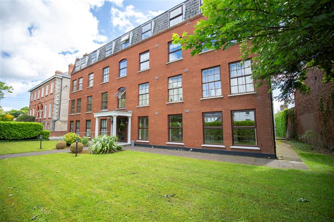 https://photos-a.propertyimages.ie/media/1/8/8/5005881/cb2db793-8232-4b22-8dbf-81a2bc975557_l.jpeg