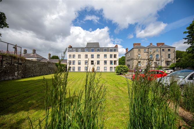 https://photos-a.propertyimages.ie/media/1/8/8/5005881/cb2db793-8232-4b22-8dbf-81a2bc975557_l.jpeg