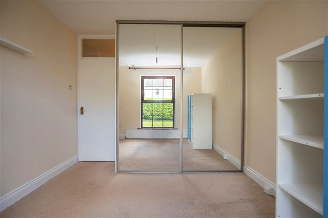 https://photos-a.propertyimages.ie/media/1/8/8/5005881/cb2db793-8232-4b22-8dbf-81a2bc975557_l.jpeg